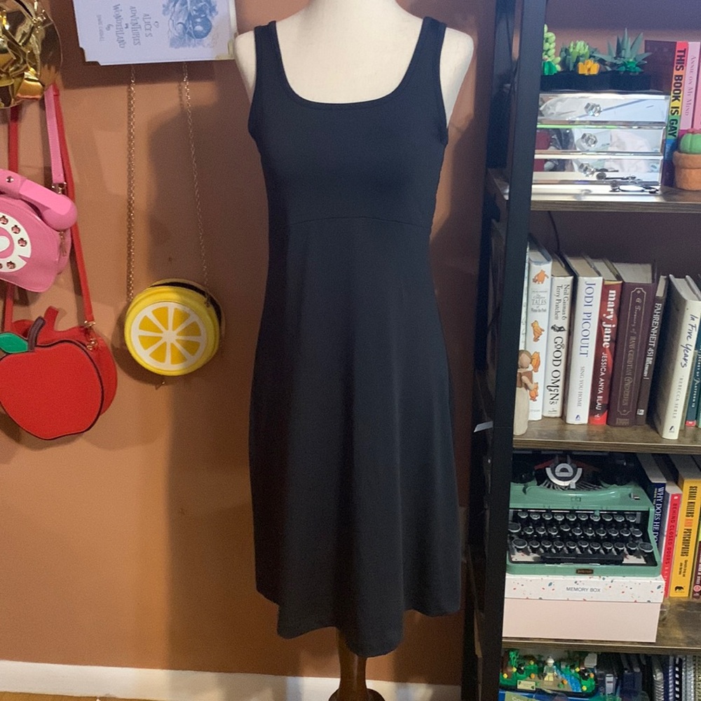 Small Columbia Sportswear Athletic Dress
